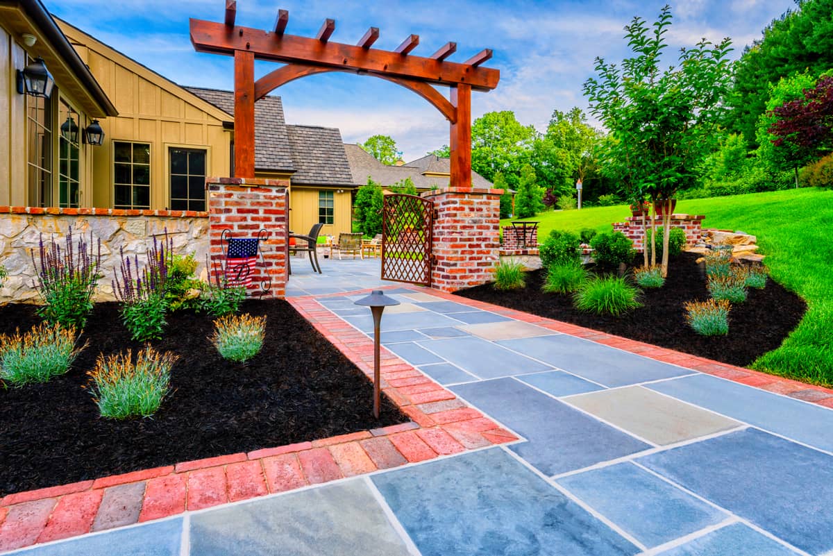 Custom landscaping example in Delaware